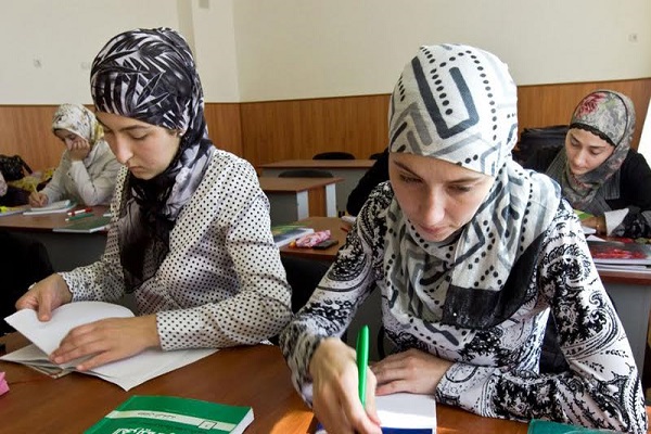 تنظيم الأنشطة القرآنیة هو الحلّ لمواجهة التطرف في طاجیکستان