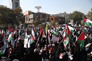 تقرير مصور | وقفة تضامنية في العاصمة الايرانية دعماً لأمهات وأطفال غزة
