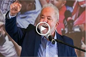 بالفيديو..الرئيس البرازيلي يرفع علم فلسطين وسط حضور جماهيري واسع