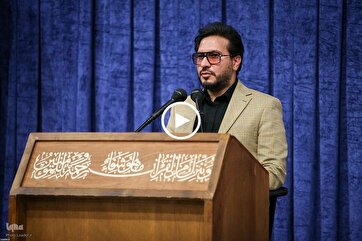 Hamed Shakernejad Recites Quran at Memorial for Iranian Martyrs