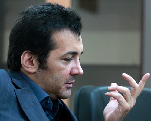 «فارسی وان» به خواست مردم و با پیگیری‌های حقوقیم تعطیل شد