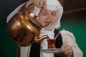 نماهنگ/ «دارن میان دونه دونه زائرا» با نوای سیدمجید بنی‌فاطمه