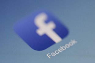 حذف مطالب مرتبط با شهید سلیمانی در فیس‌بوک