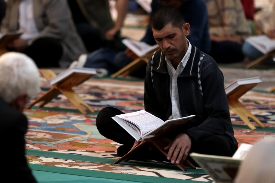 برگزاری مراسم جزء خوانی قرآن در اردبیل(گزارش تصویری)