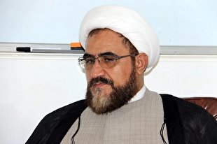 مکتب امام ترکیبی از عناصر معرفتی است / اخلاص، شجاعت و احترام به رأی مردم در منش امام