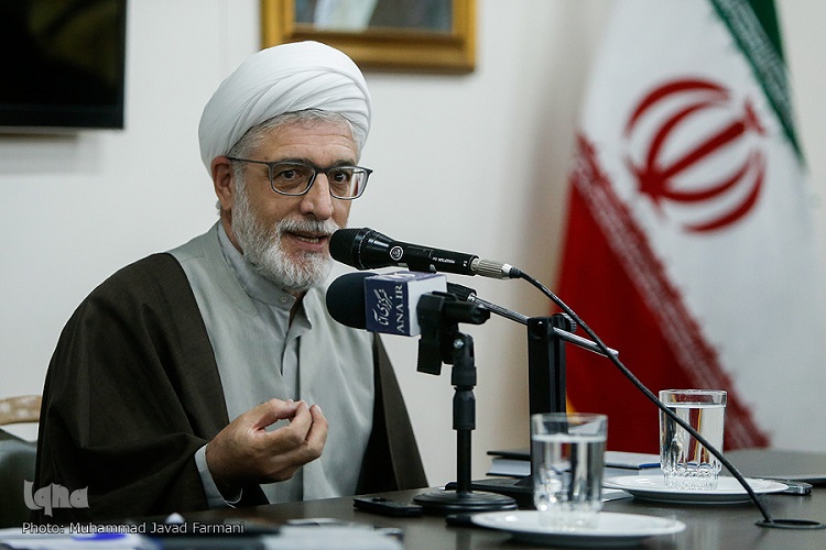 نگاهی به اندیشه‌ و آثار مرحوم داود فیرحی