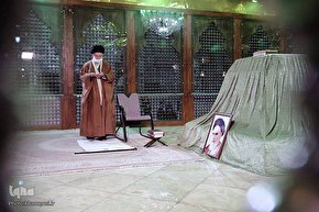 حضور رهبر انقلاب در مرقد مطهر امام راحل و گلزار شهدای بهشت زهرا(س)