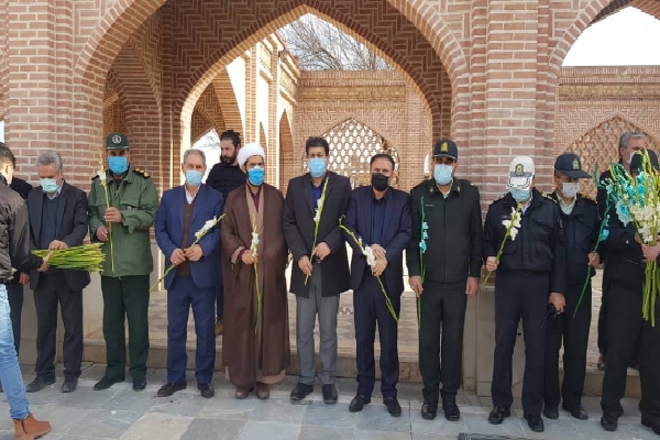 برگزاری آیین غبارروبی گلزارهای شهدای در اردبیل