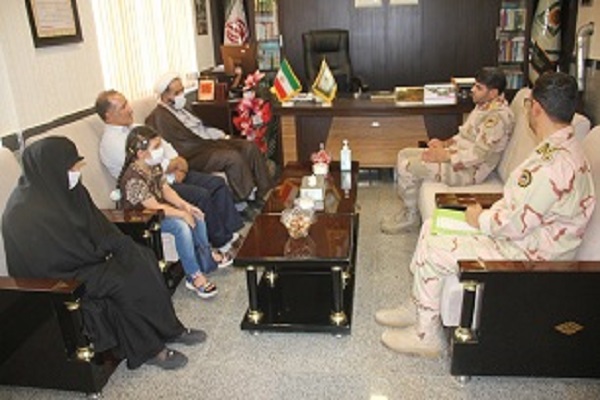 رضازاده// مرزبانان خادمان خانواده&zwnj;های شهدا هستند