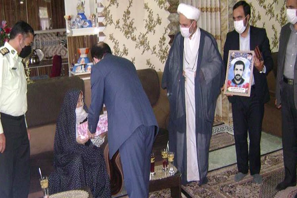 رضازاده// قدرتمندی کشور در گرو نهادینه&zwnj;سازی فرهنگ ایثار و شهادت رقم می&zwnj;خورد