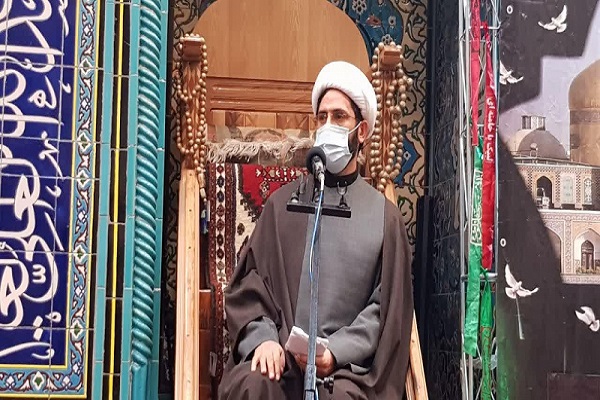 رضازاده// بهشت برای زیارت&zwnj;کنندگان امام رضا(ع) تضمینی است