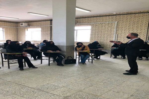 رضازاده// دوره آموزشی فرشبافی در گرمی برگزار شد رضازاده// دوره آموزشی فرشبافی در گرمی برگزار شد