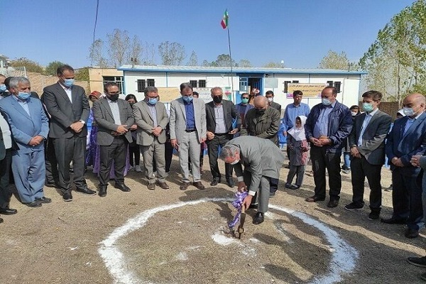 رضازاده// 398 مدرسه خیرساز در اردبیل احداث شد