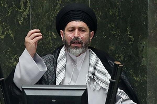 رضازاده// متخلفان اقتصادی در هر پست و مقامی در انتظار مجازات باشند