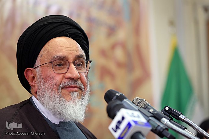 اسلام سازنده صلح است/ شش نهاد ابداعی قرآن برای دستیابی به وحدت