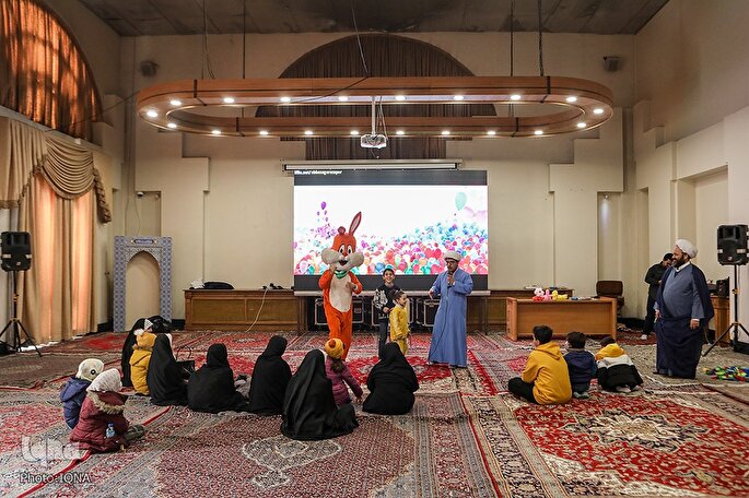 آشنایی کودکان با مفاهیم و هنر در حاشیه مسابقات قرآن + عکس