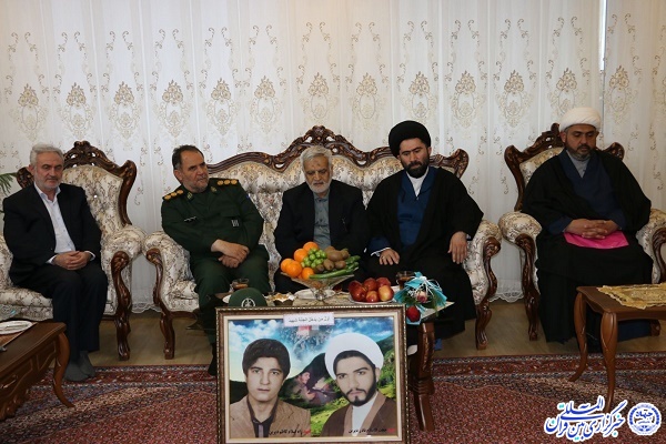 دیدار با خانواده شهدا دیدار با خانواده شهدا
