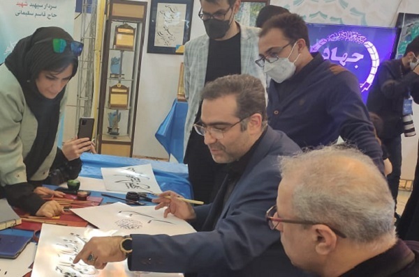 دانشجویان با خطوط اسلامی و کتیبه‌های قرآنی آشنا شدند