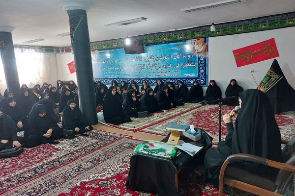 سمیه یوسفی معاون فرهنگی حوزه علمیه گرمی