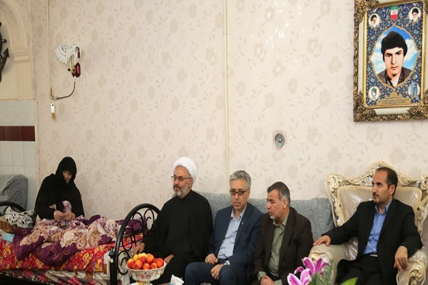 دیدار با خانواده شهدا