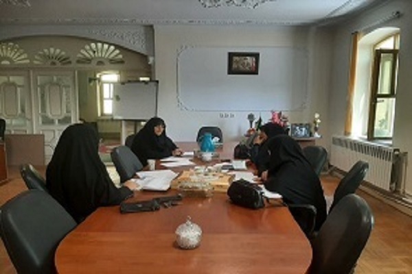 جلسه کمیته تخصصی بانوان و دفاع مقدس در اردبیل