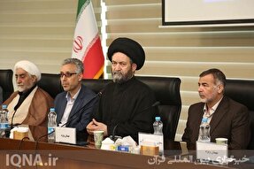 آرمانی‌ترین دموکراسی باید قدرت ارتقاء نخبگان در جامعه را داشته باشد