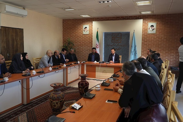 جلسه دیدار مدیرکل میراث با مسئولان اردبیلی