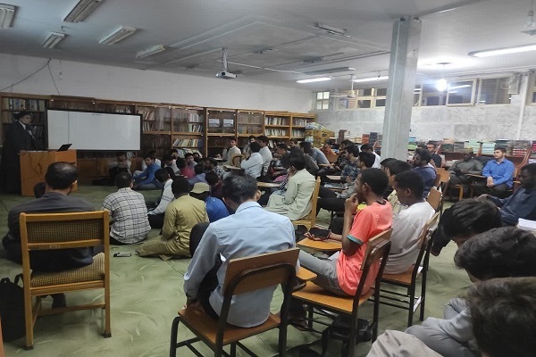 نشست آشنایی با جریان‌های انحرافی معاصر در جهان اسلام برگزار شد