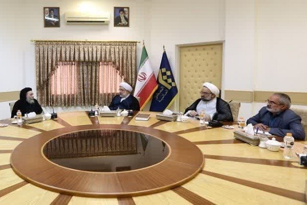 توهین به خانواده به اسم آزادی بیان در غرب