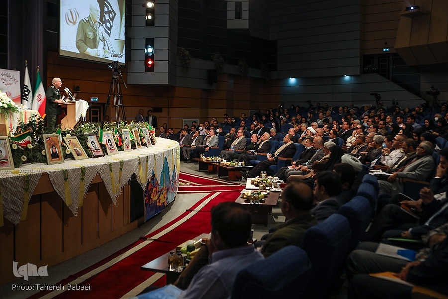 مرور تجارب پزشکی جنگ تحمیلی برای مواجهه با بحران‌های مشابه