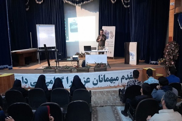 دوره آموزش مقدماتی مربی‌گری و رهبری گروه‌های سرود کانون‌های مساجد اردبیل