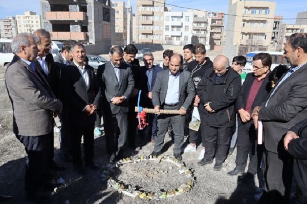 کلنگ زنی دو مدرسه ۱۲ کلاسه در اردبیل