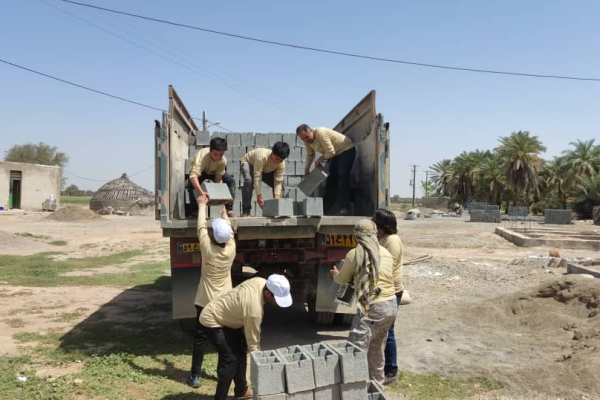 همت بلند جوانان بسیجی یزدی در محرومیت‌زدایی