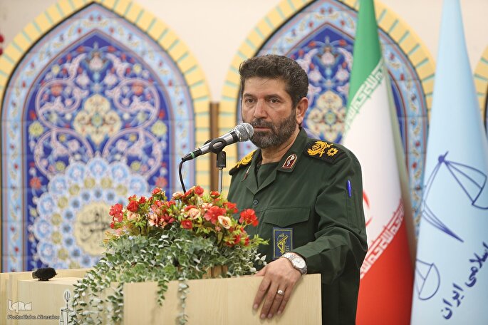 مردم غزه با تمسک به قرآن در برابر ظلم ایستاده‌اند