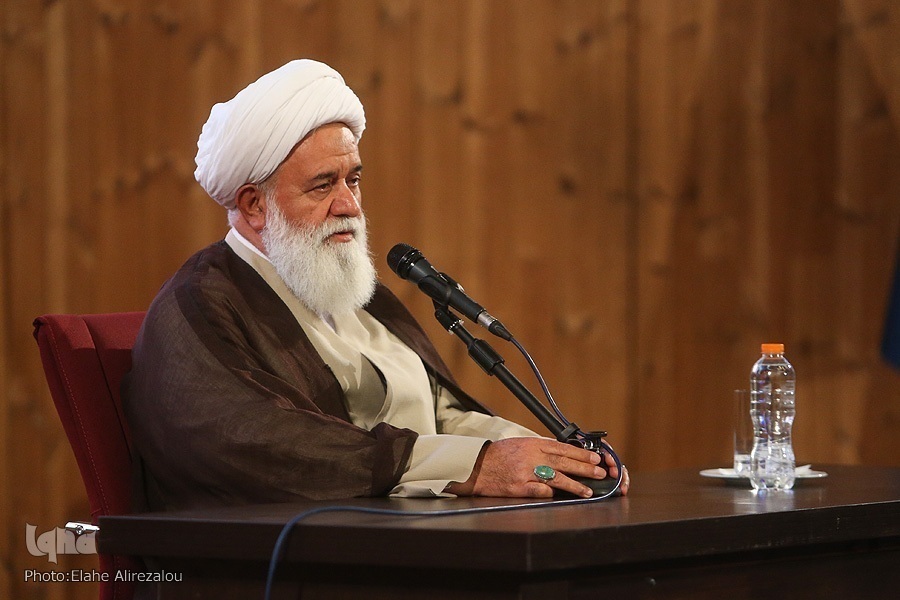 قلب مردم را فراموش کردیم و به ظاهر آنها چسبیدیم