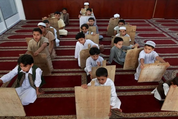 برنامه آموزش قرآن به کودکان جامعه مهاجر مراکشی