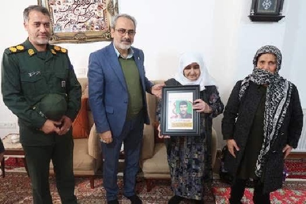 شهدای اهل سنت خورش‌رستم جلوه همدلی و وحدت ملی‌اند