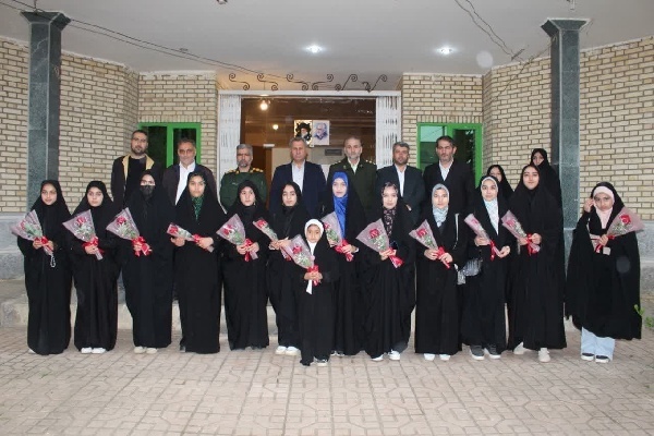 آیین تجلیل از کادر نوجوان کانون فرهنگی هنری شهید کیانی