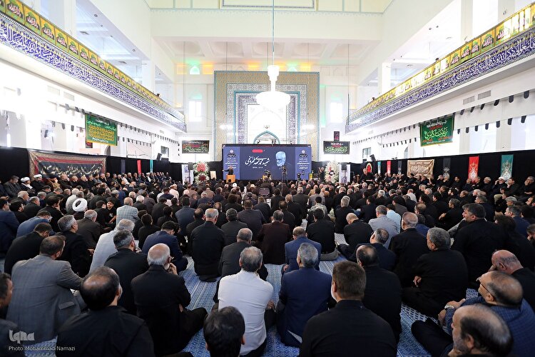 مراسم ختم شهید طهرانچی و همسرشان