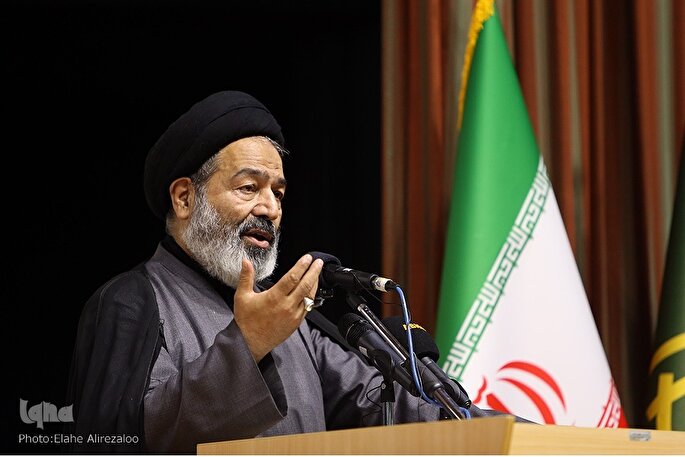 زائران ایرانی در اربعین سفیران وحدت باشند