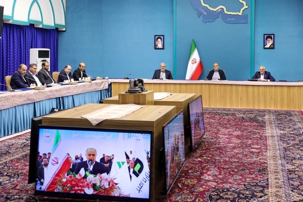 نباید هیچ تعللی در ترخیص پنل‌های خورشیدی از گمرک صورت گیرد