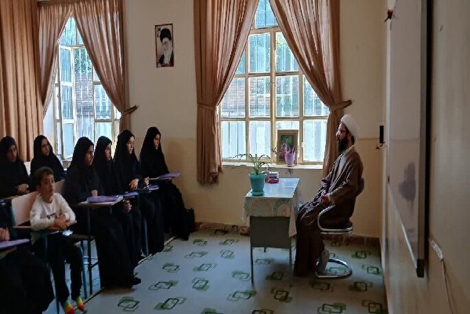 مراکز حوزوی از ارکان حکومت الهی هستند