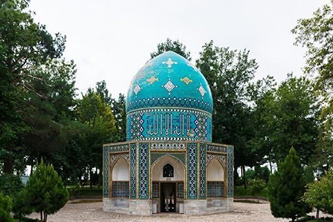 فلسفه سیاسی فارابی و نسبت آن با نظریه ولایت فقیه