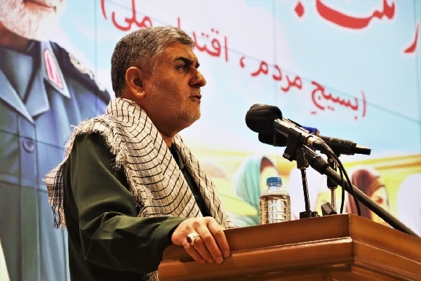 سردار جمال شاکرمی، فرمانده کل سپاه در قرارگاه مرکزی امنیتی امام علی (ع)