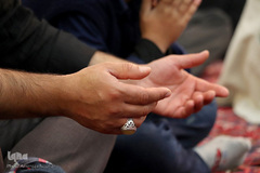 ⁨قرآن و شب عاشورا به تبعیت از امام حسین(ع)