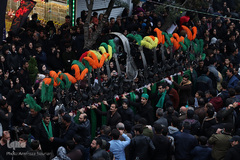 ⁨عزاداری سنتی اردبیلی‌ها در تاسوعای حسینی⁩