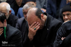 ⁨دل باختگان حسین(ع) در میعادگاه نماز ظهر عاشورا⁩