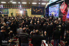 ⁨مراسم یادبود محمدباقر منصوری در حسينيه ثارالله(ع) اردبیل⁩