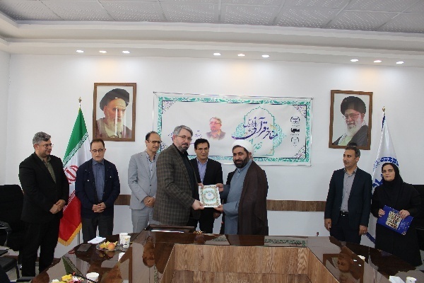 تقدیر از مفاخر قرآنی کشور"