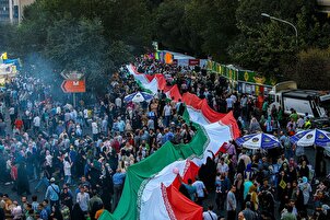 Dubban Mutane sun yi jerin gwano domin murnar Maulidin Manzon Allah (SAW)  a Tehran